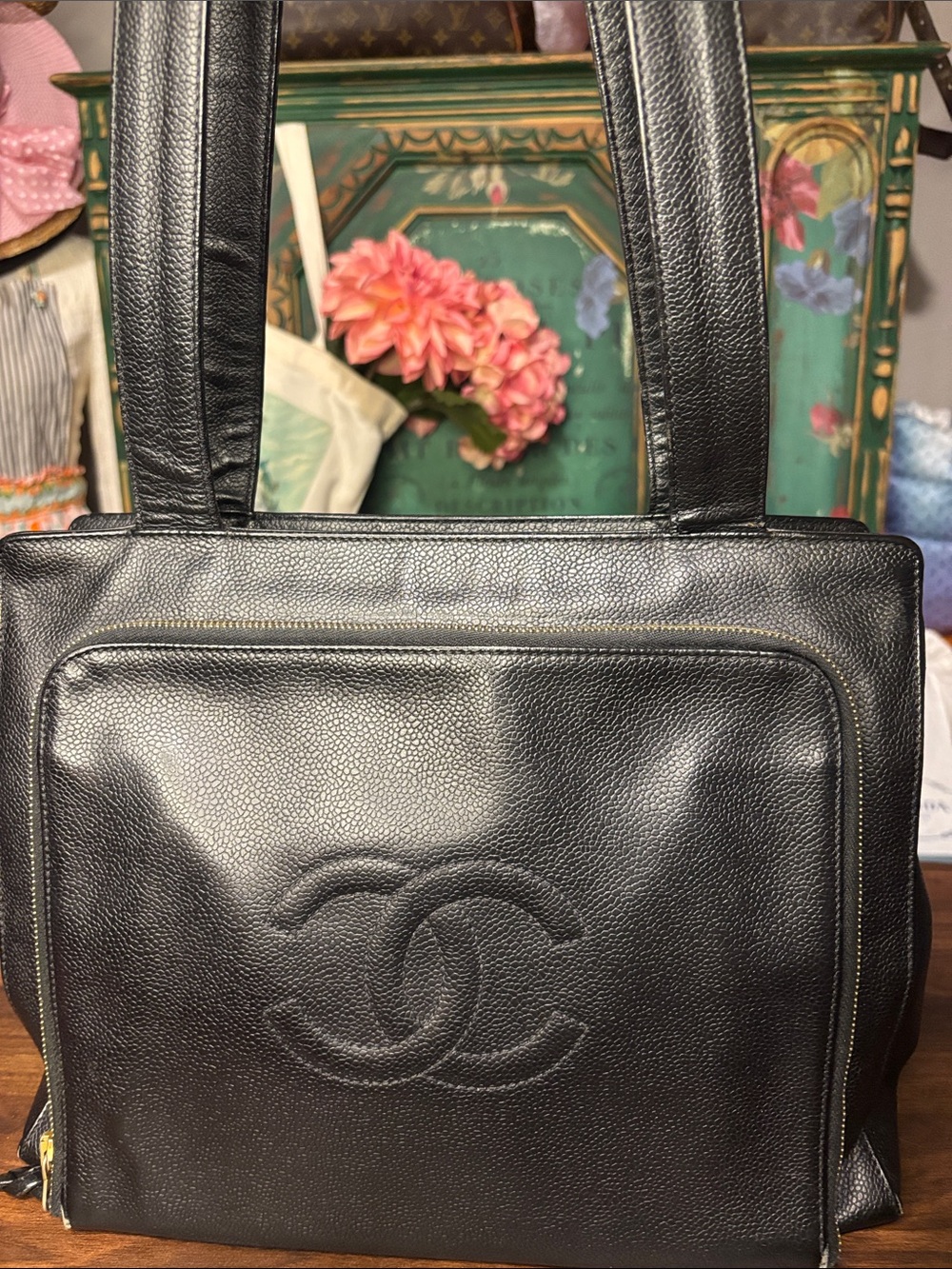 ✨Live Show Listing✨ CHANEL Black Pebbled Leather Shoulder Bag with Embossed CC